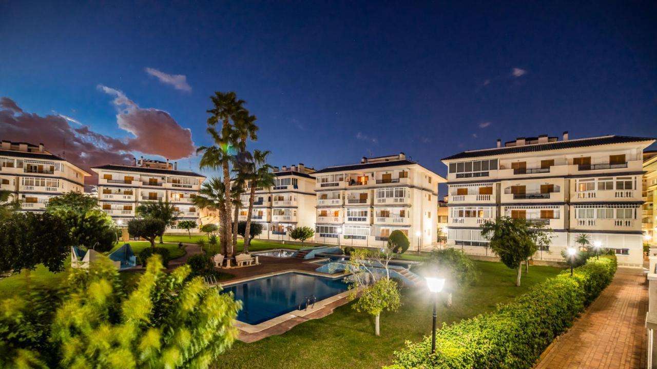 Martas Apartment La Mata  Eksteriør billede
